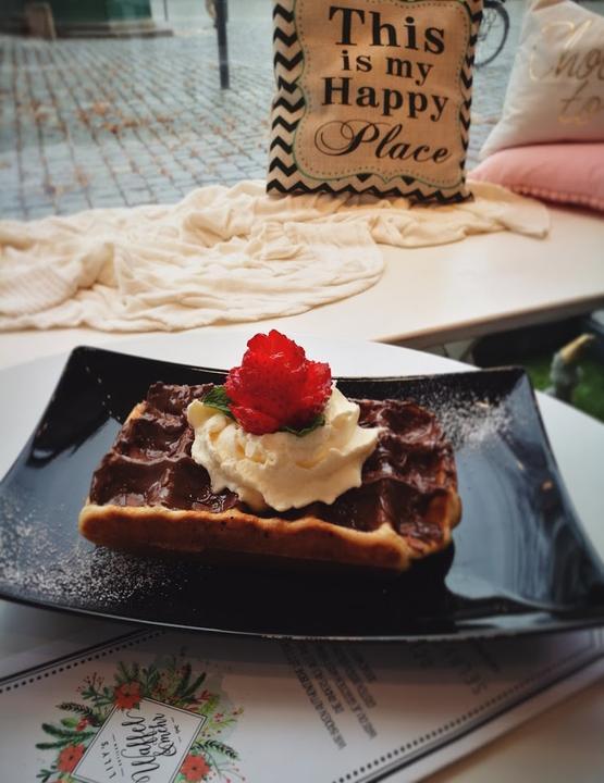 Lily's Waffel Bar & Café